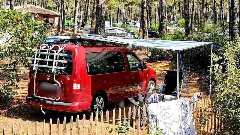 Używany VW Caddy Maxi 105 KM (77 kW) 2009 Czerwony Minivan