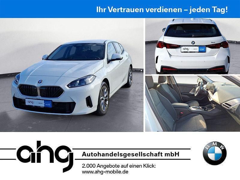 Weiß Gebraucht 2024 BMW 120 Efficient Dynamics Kleinwagen | 29.930 € (Fairer Preis) - Bild 1/4