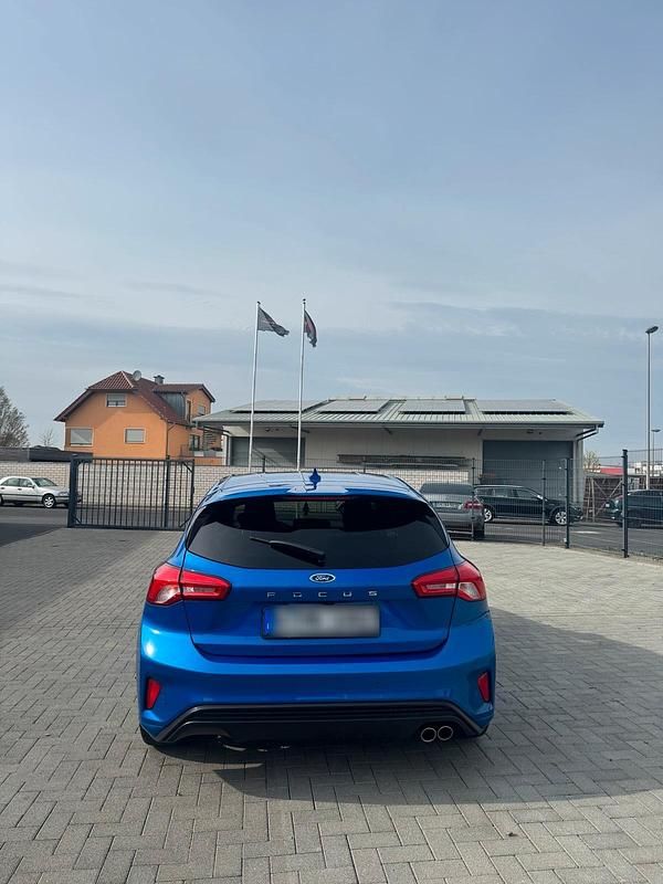 Gebraucht Ford Focus ST-Line 102 PS (75 kW) 2019 Blau Kleinwagen
