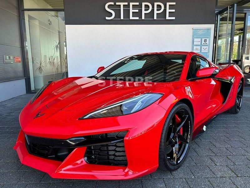 Neu Corvette C8 644 PS (473 kW) 2025 Torch red (gkz) Coupé