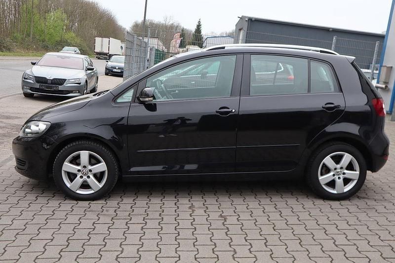 Gebraucht VW Golf VII 105 PS (77 kW) 2014 Schwarz Limousine