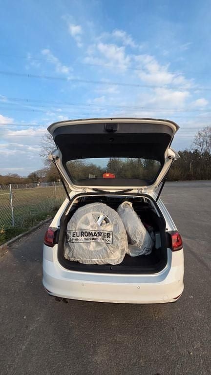 Gebraucht VW Golf VII Highline 150 PS (110 kW) 2017 Weiß Kombi