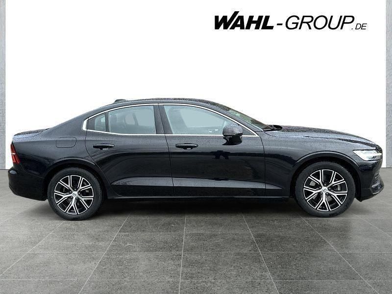 Gebraucht Volvo S60 197 PS (144 kW) 2024 Schwarz Limousine