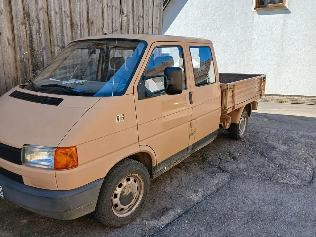 Gebraucht VW T4 60 PS (44 kW) 1994 Beige Van