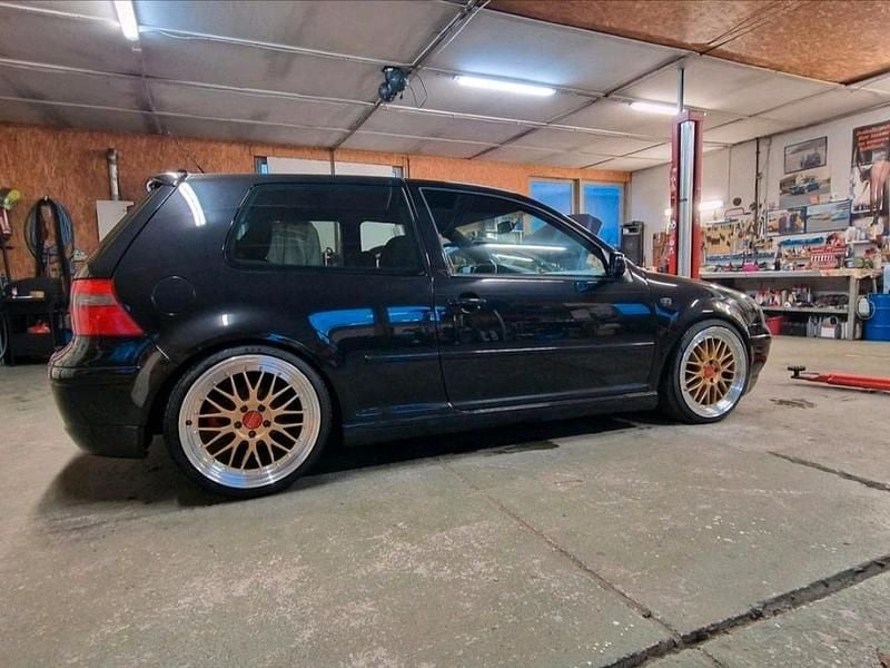 Gebraucht VW Golf IV GTI 260 PS (191 kW) 2002 Schwarz Kleinwagen