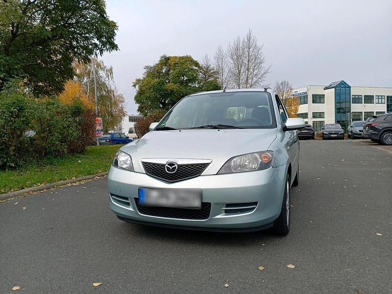 Silber Gebraucht 2004 Mazda 2 Kleinwagen | 1.700 € (Fairer Preis) - Bild 1/4