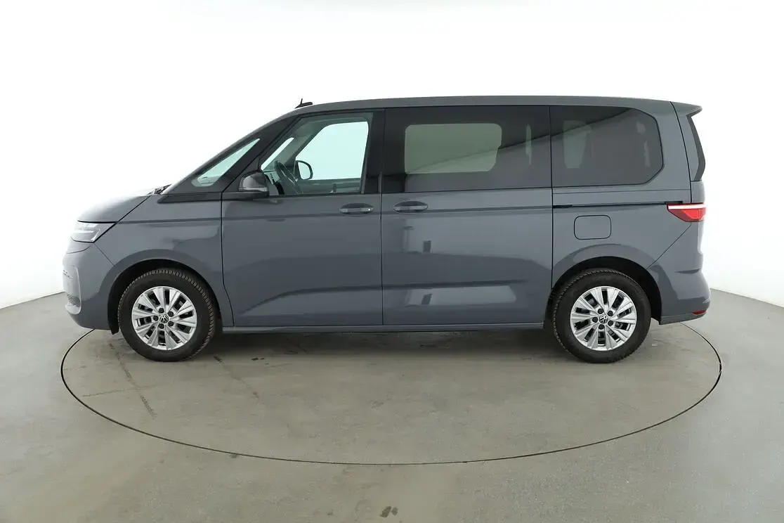 Gebraucht VW T7 150 PS (110 kW) 2024 Grau Van