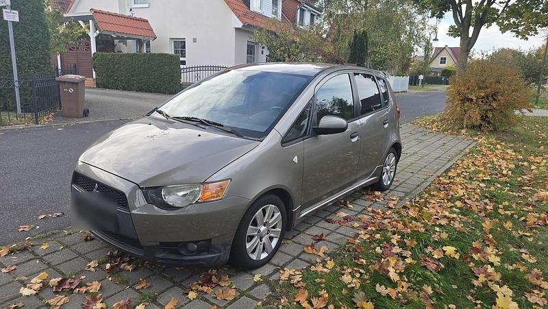Grau Gebraucht 2010 Mitsubishi Colt Kleinwagen | 2.299 € (Superpreis) - Bild 1/4