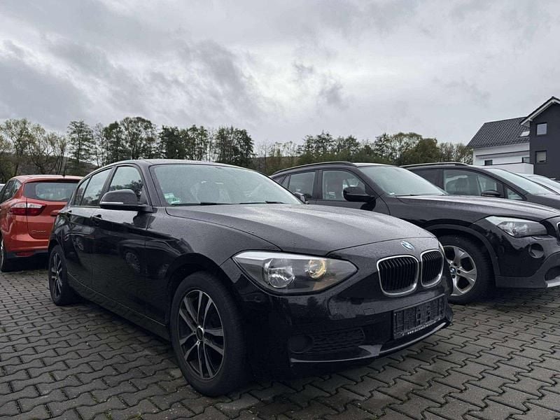 Gebraucht BMW 116 136 PS (100 kW) 2012 Schwarz Kleinwagen