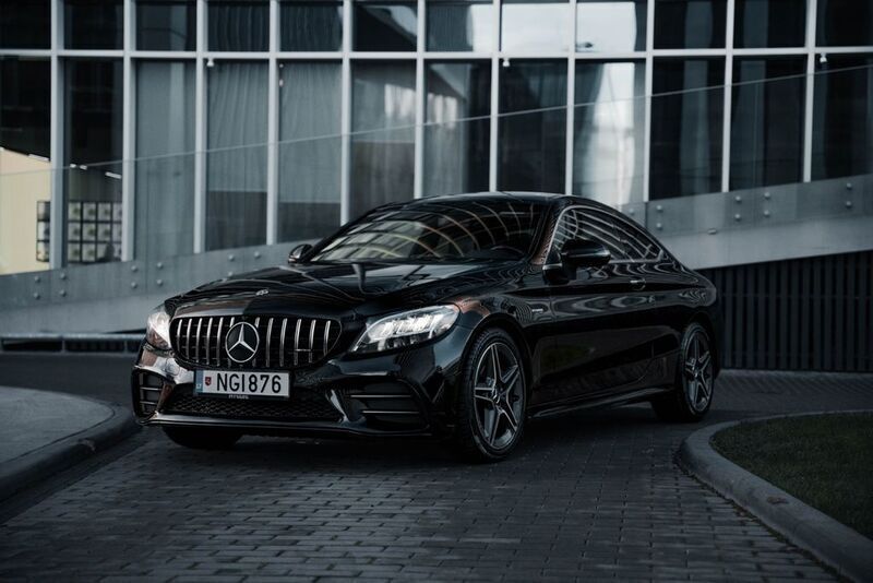 Schwarz Gebraucht 2021 Mercedes C43 AMG AMG | 32.800 € - Bild 1/4