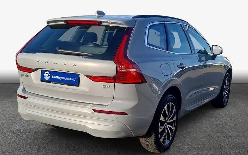 Gebraucht Volvo XC60 Core 197 PS (144 kW) 2023 Grau SUV