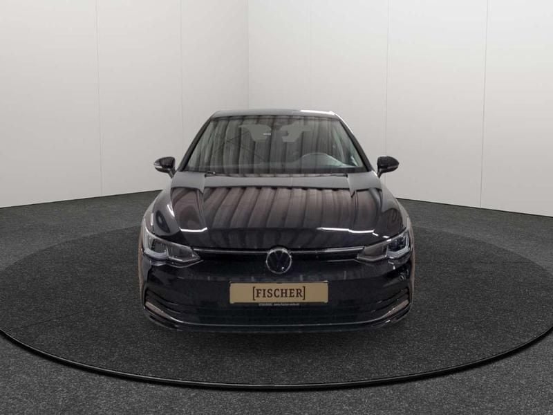 Second-hand VW Golf VII Style 150 CP (110 kW) 2021 Negru Hatchback