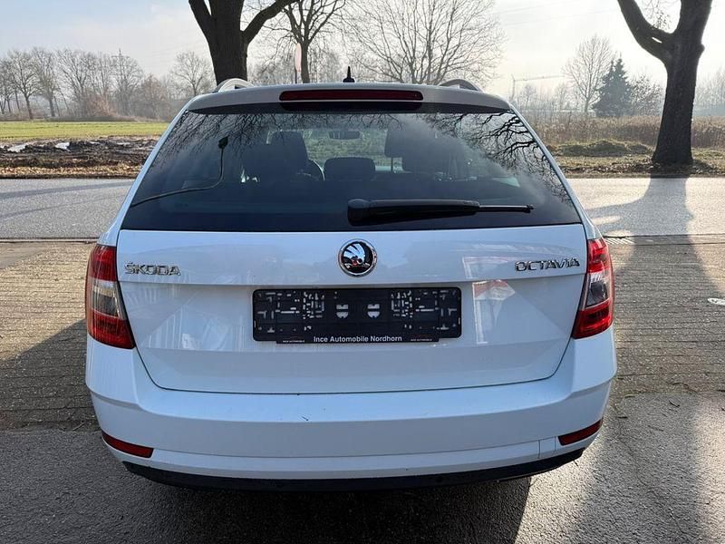 Gebraucht Skoda Octavia Clever 116 PS (85 kW) 2018 Weiß Kombi