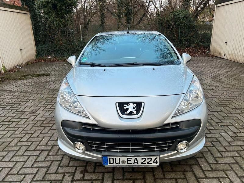 Gebraucht Peugeot 207 CC 120 PS (88 kW) 2009 Silber Cabrio
