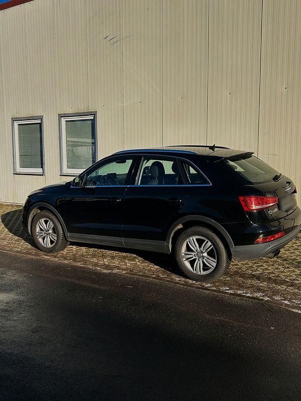 Usata Audi Q3 140 CV (102 kW) 2012 Nero SUV