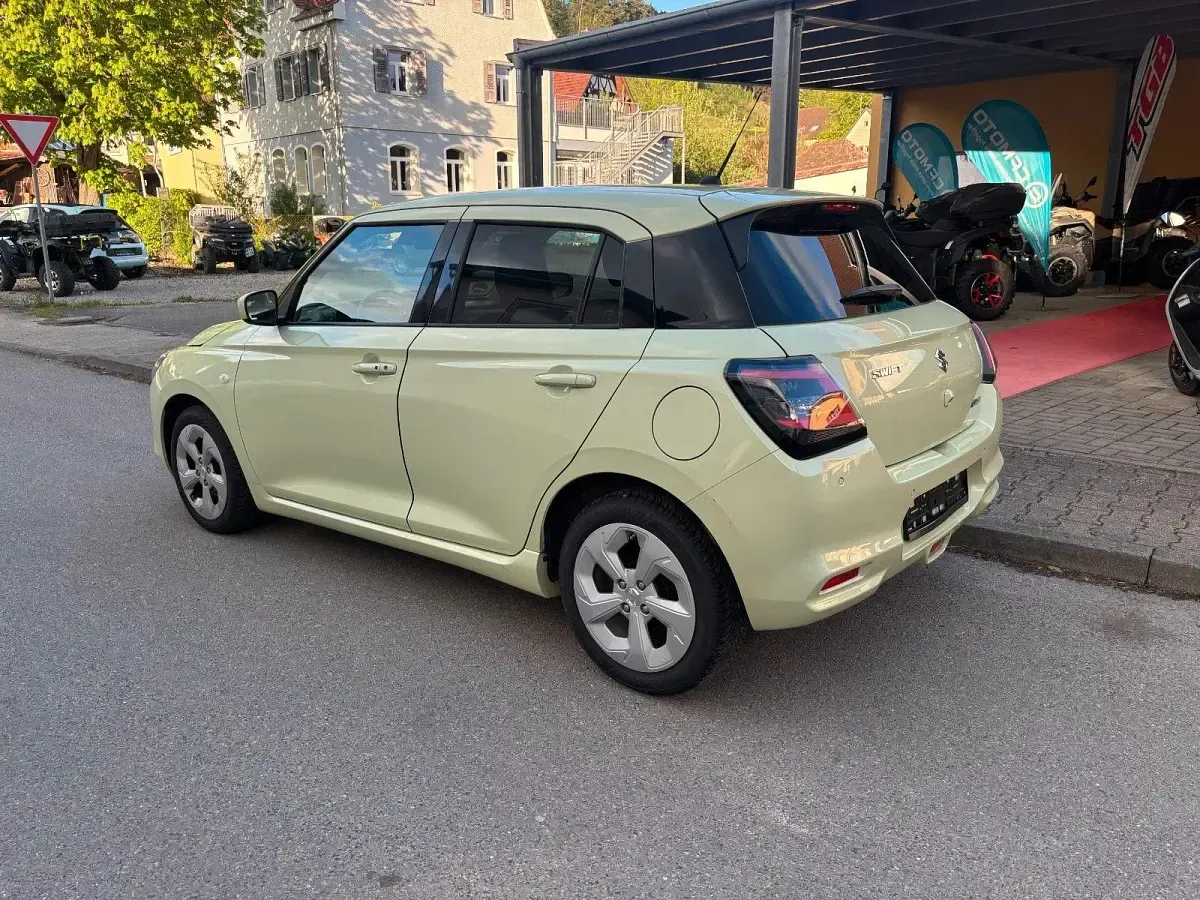 Gebraucht Suzuki Swift Comfort 83 PS (61 kW) 2025 Gelb Kleinwagen