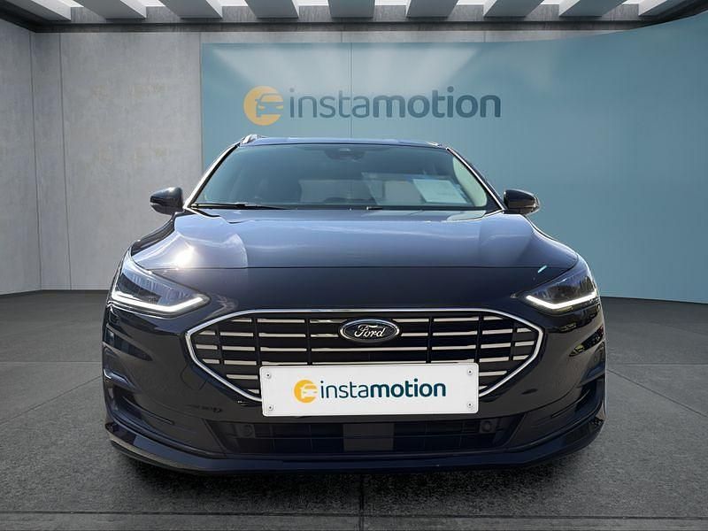Gebraucht Ford Focus Titanium 125 PS (91 kW) 2024 Schwarz Kombi