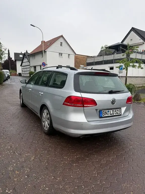 Gebraucht VW Passat Comfortline 140 PS (102 kW) 2013 Silber Limousine