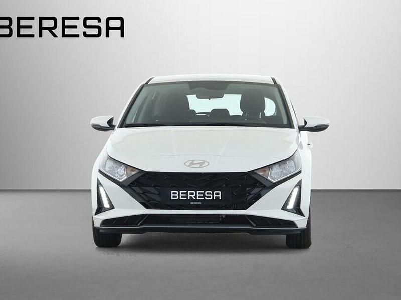 Neu Hyundai i20 Select 101 PS (74 kW) 2025 Weiss Limousine