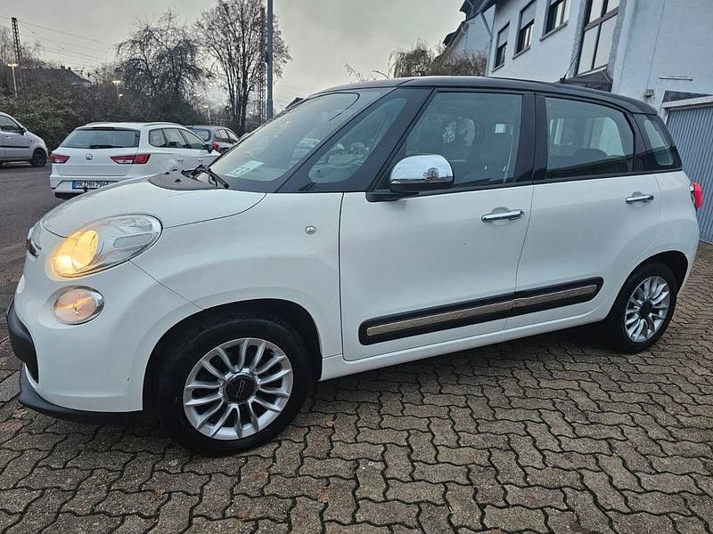 Weiß Gebraucht 2014 Fiat 500L Lounge Van / Kleinbus | 6.990 € (Fairer Preis) - Bild 1/4