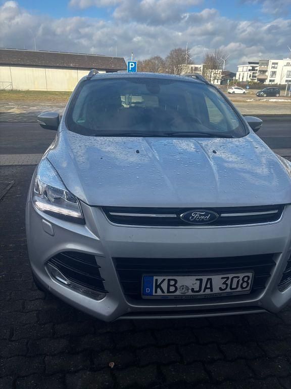 Gebraucht Ford Kuga Titanium 150 PS (110 kW) 2015 Silber SUV