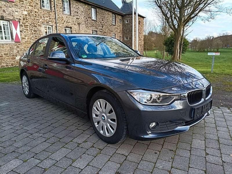 Gebraucht BMW 316 136 PS (100 kW) 2013 Grau Limousine