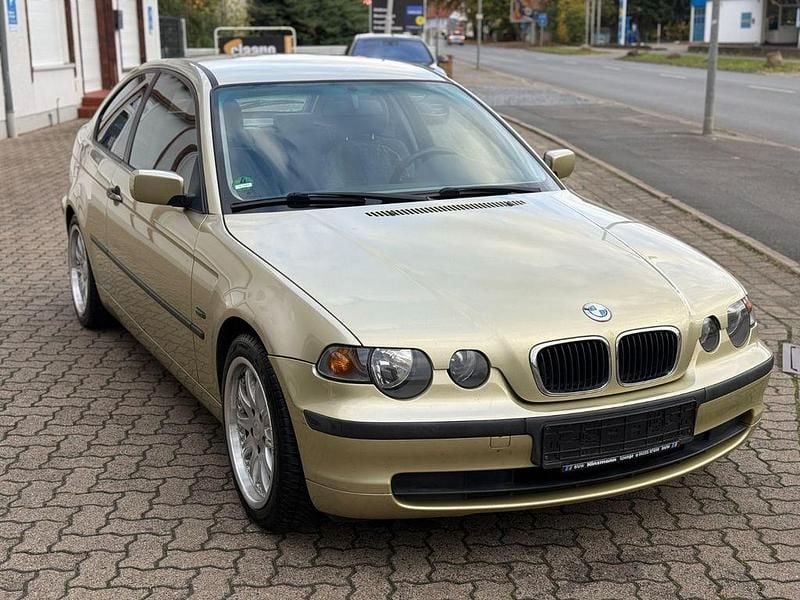 Grün Gebraucht 2001 BMW 316 Compact Performance Kleinwagen | 2.990 € (Fairer Preis) - Bild 1/4