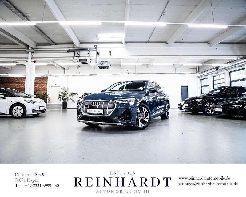 Plasmablau metallic Gebraucht 2023 Audi e-tron Sportback S-Line SUV | 40.630 € (Superpreis) - Bild 1/3