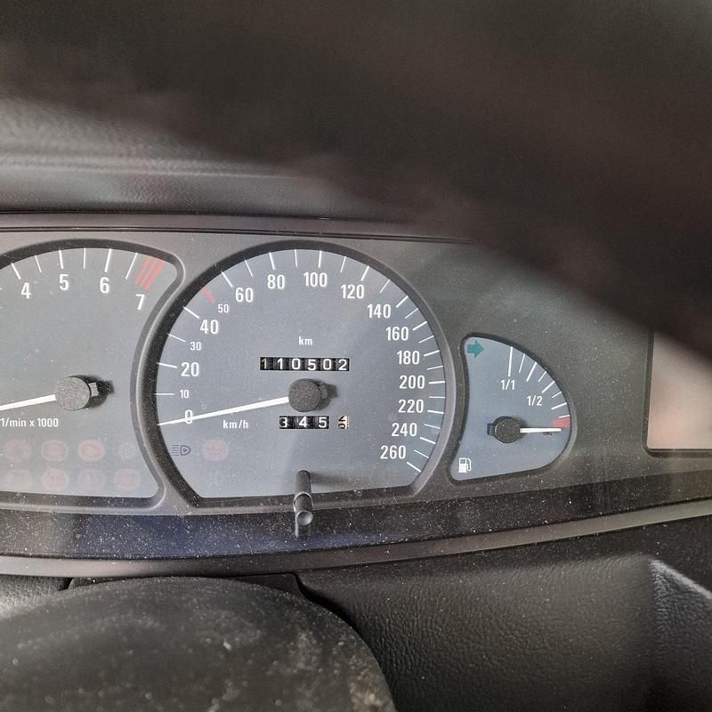 Gebraucht Opel Omega Edition 179 PS (131 kW) 2001 Silber Kombi