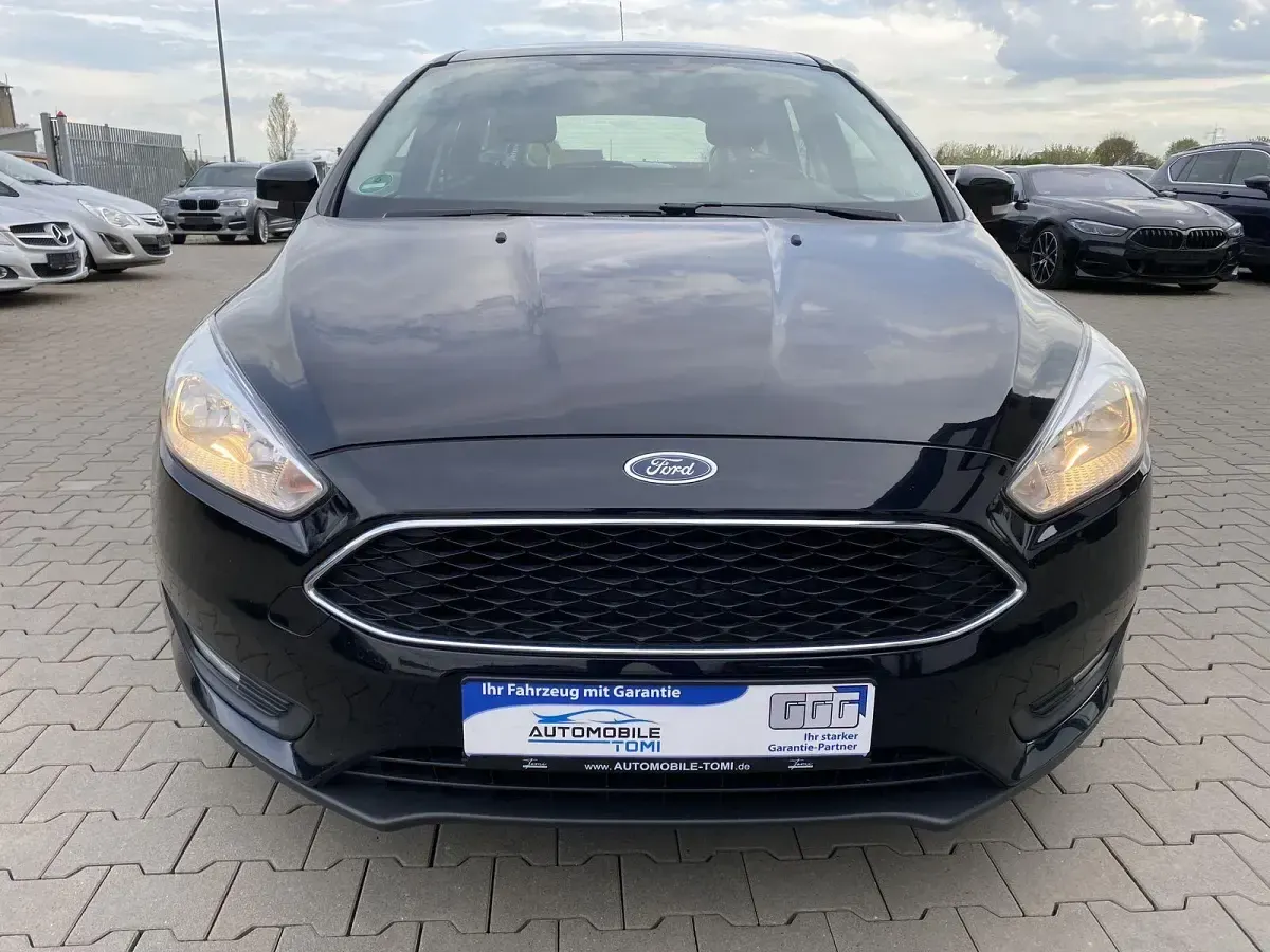 Gebraucht Ford Focus Business Edition 125 PS (91 kW) 2017 Schwarz Kombi
