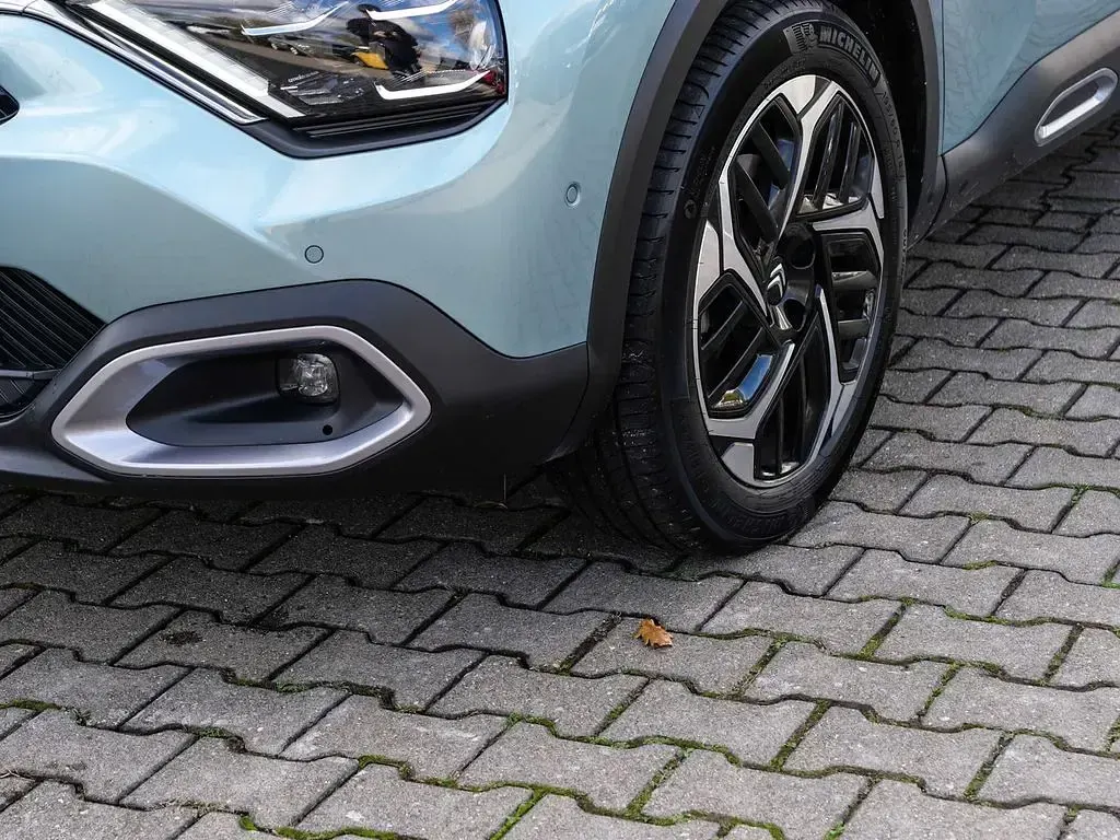 Gebraucht Citroën C4 Shine 131 PS (96 kW) 2023 Island blau (metallic) SUV