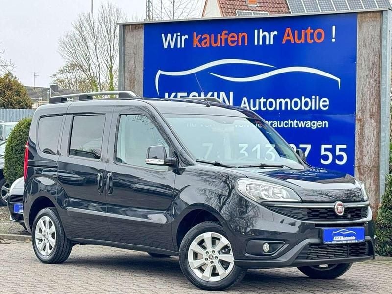 Gebraucht Fiat Doblò Lounge 120 PS (88 kW) 2017 Schwarz Van / Kleinbus