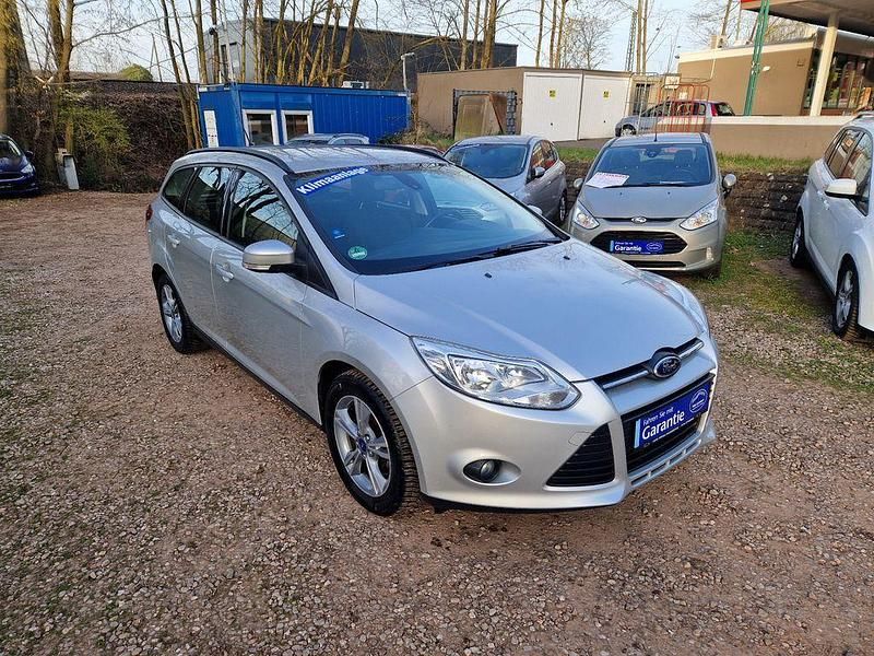 Gebraucht Ford Focus 101 PS (74 kW) 2014 Silber Kombi