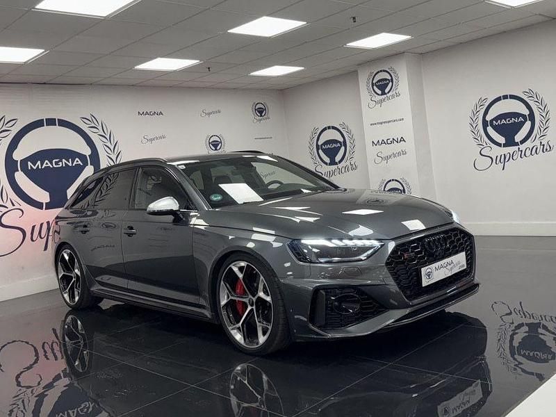 Gebraucht Audi RS4 Sport 450 PS (330 kW) 2024 Grau Kombi