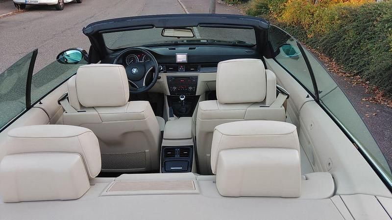 Gebraucht BMW 320 Cabriolet 170 PS (125 kW) 2007 Schwarz Cabrio