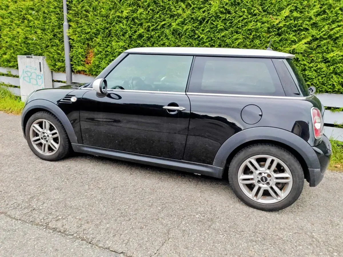 Occasion Mini Cooper D 111 ch (81 kW) 2011 Noir Citadine