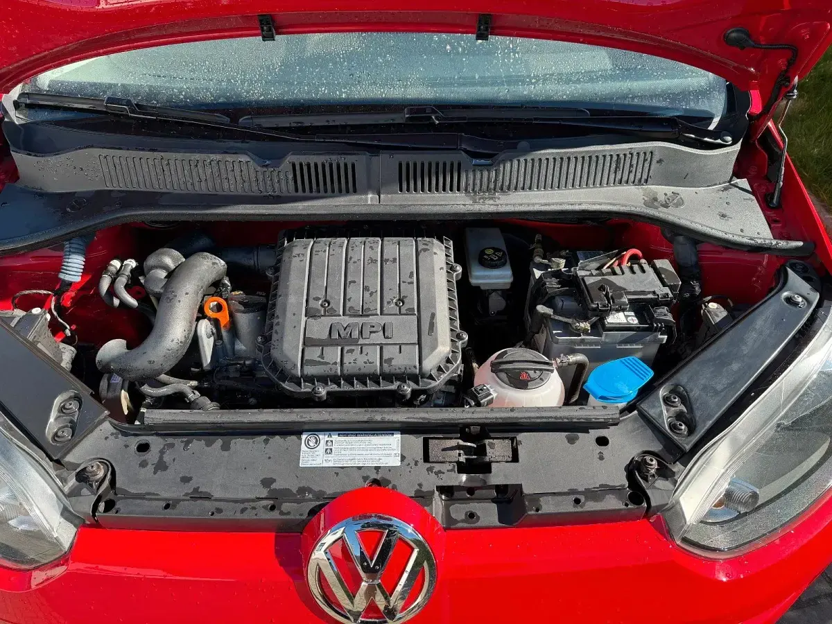 Second-hand VW up! take up! 75 CP (55 kW) 2012 Roșu Hatchback