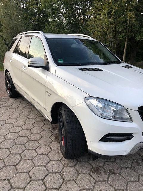 Weiß Gebraucht 2012 Mercedes ML350 SUV | 16.900 € (Superpreis) - Bild 1/4