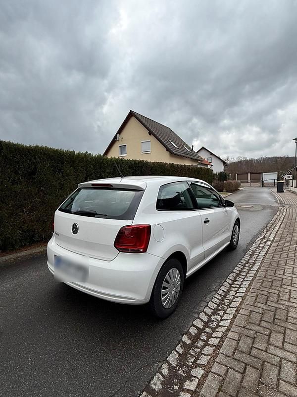 Gebraucht VW Polo 69 PS (50 kW) 2013 Weiß Kleinwagen