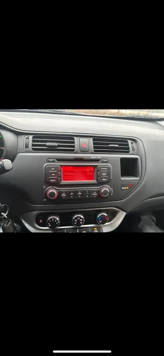 Occasion Kia Rio 86 ch (63 kW) 2014 Argent Citadine