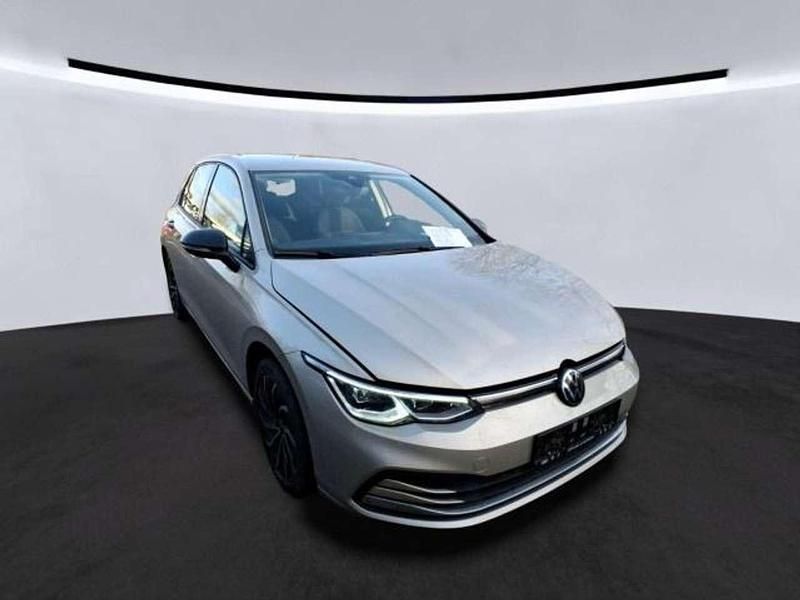 Gebraucht VW Golf VIII Move 150 PS (110 kW) 2023 Silber Limousine