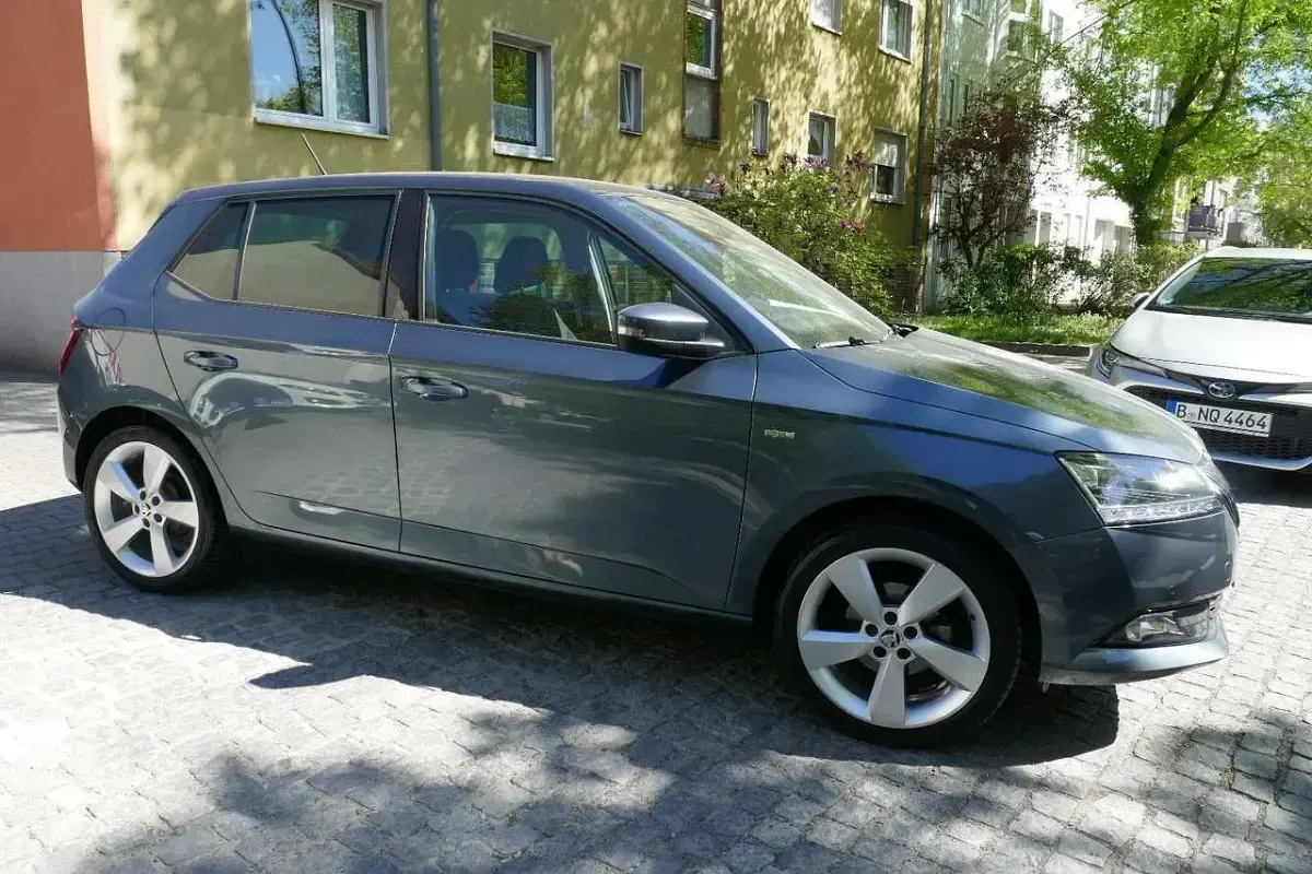 Gebraucht Skoda Fabia Soleil 95 PS (69 kW) 2019 Grau Limousine