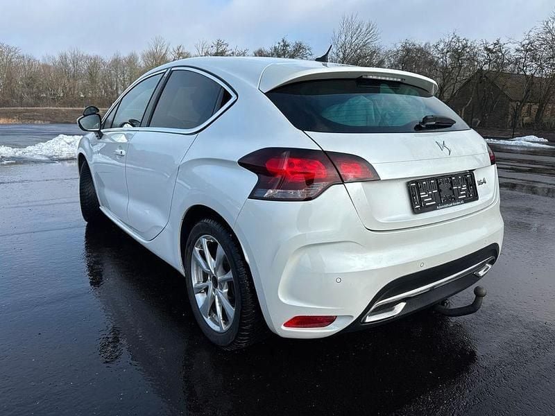 Gebraucht DS Automobiles DS4 120 PS (88 kW) 2018 Weiß Limousine