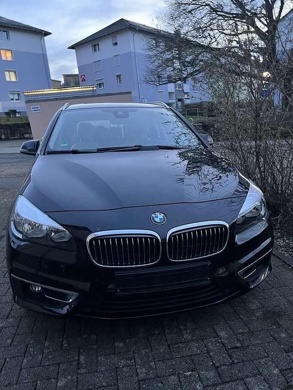 Gebraucht BMW 218 136 PS (100 kW) 2015 Schwarz Van / Kleinbus