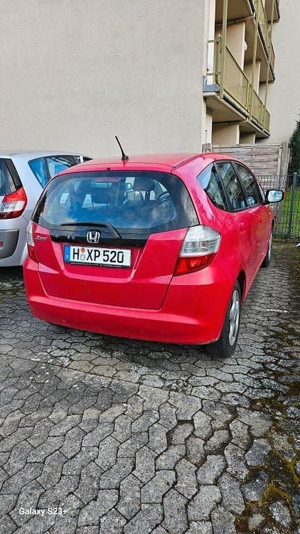 Gebraucht Honda Jazz S 90 PS (66 kW) 2011 Rot Kleinwagen