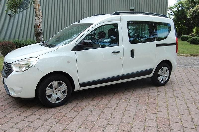 Weiß Gebraucht 2020 Dacia Dokker Comfort Van | 11.990 € (Superpreis) - Bild 1/4