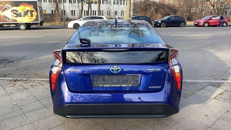 Gebraucht Toyota Prius Executive 98 PS (72 kW) 2016 Blau Limousine