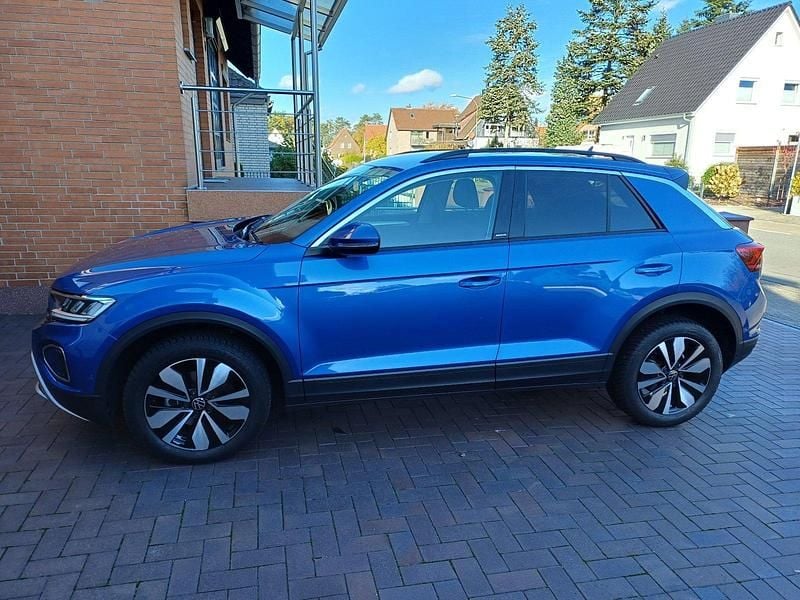 Gebraucht VW T-Roc 150 PS (110 kW) 2024 Blau SUV