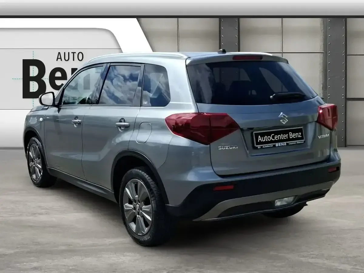 Gebraucht Suzuki Vitara Comfort 111 PS (81 kW) 2019 Grau SUV