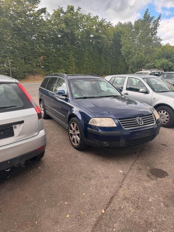 Blau Gebraucht 2005 VW Passat Kombi | 1.000 € (Guter Preis) - Bild 1/4